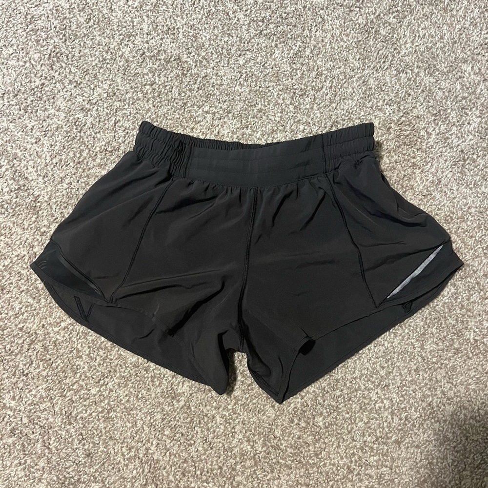 Lululemon Hotty Hot High-Rise Lined Shorts 2.5”